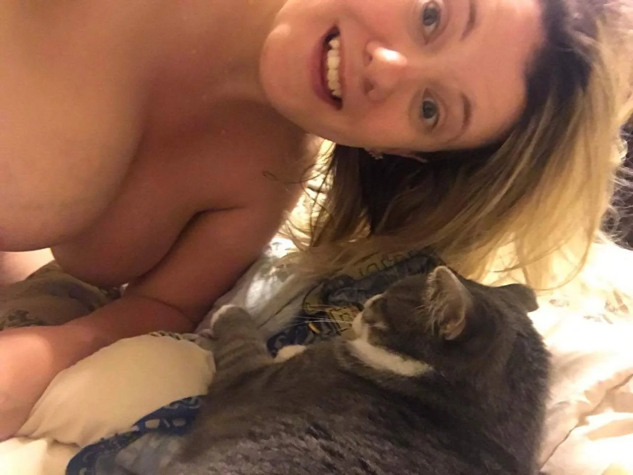 Big Tit Stephanie S and her huge firm tits image 6