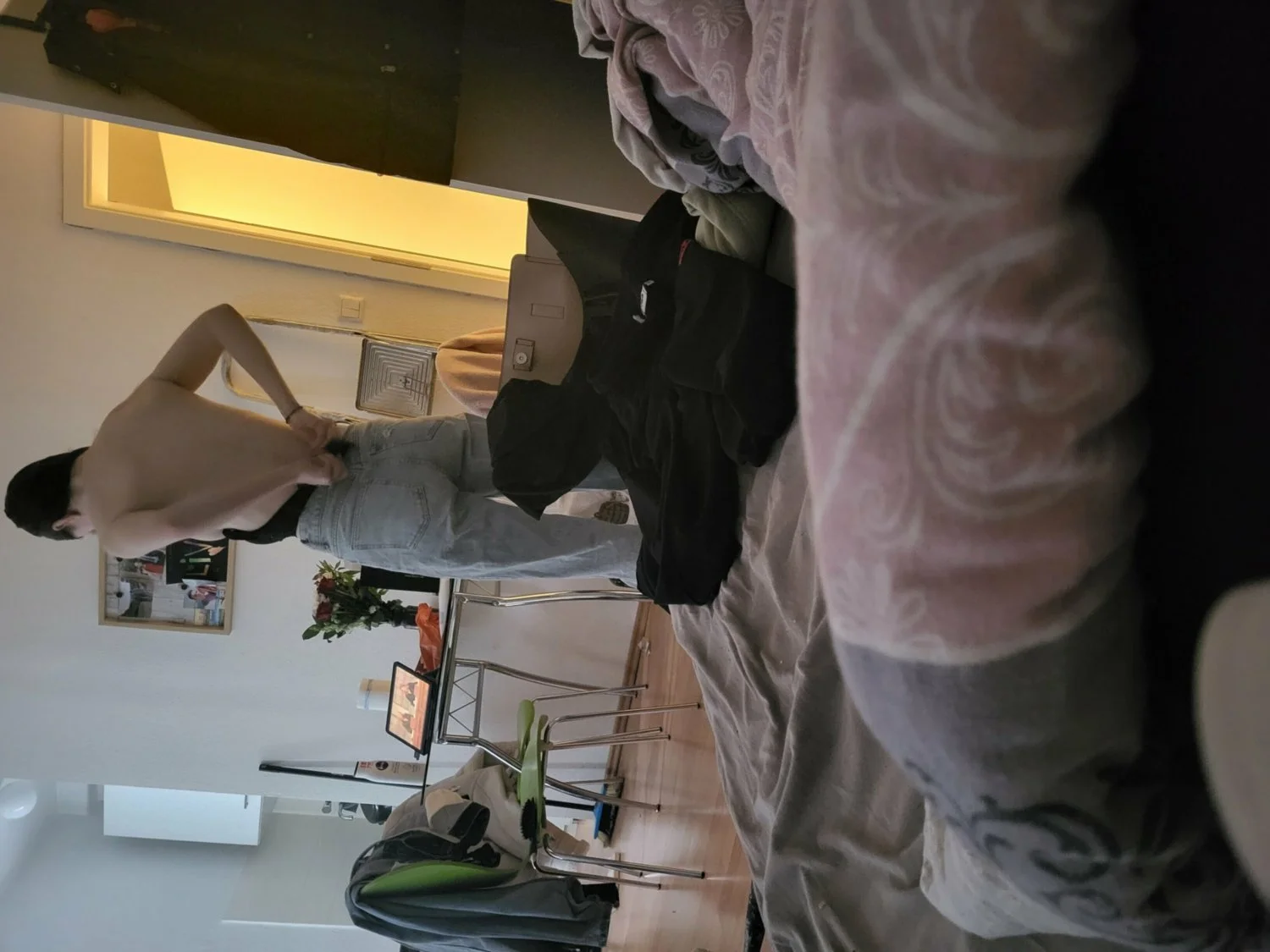 Lena lost image 32