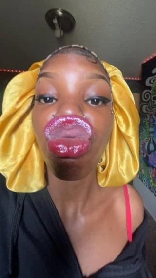 DSL glossy lips 💋💦💄🔥 image 7