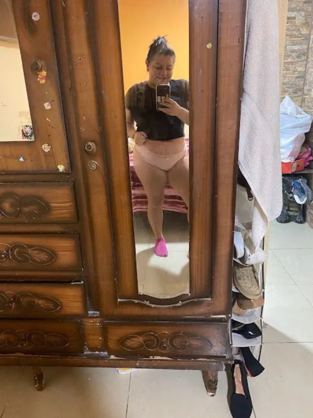 Karen selfie nude image 10