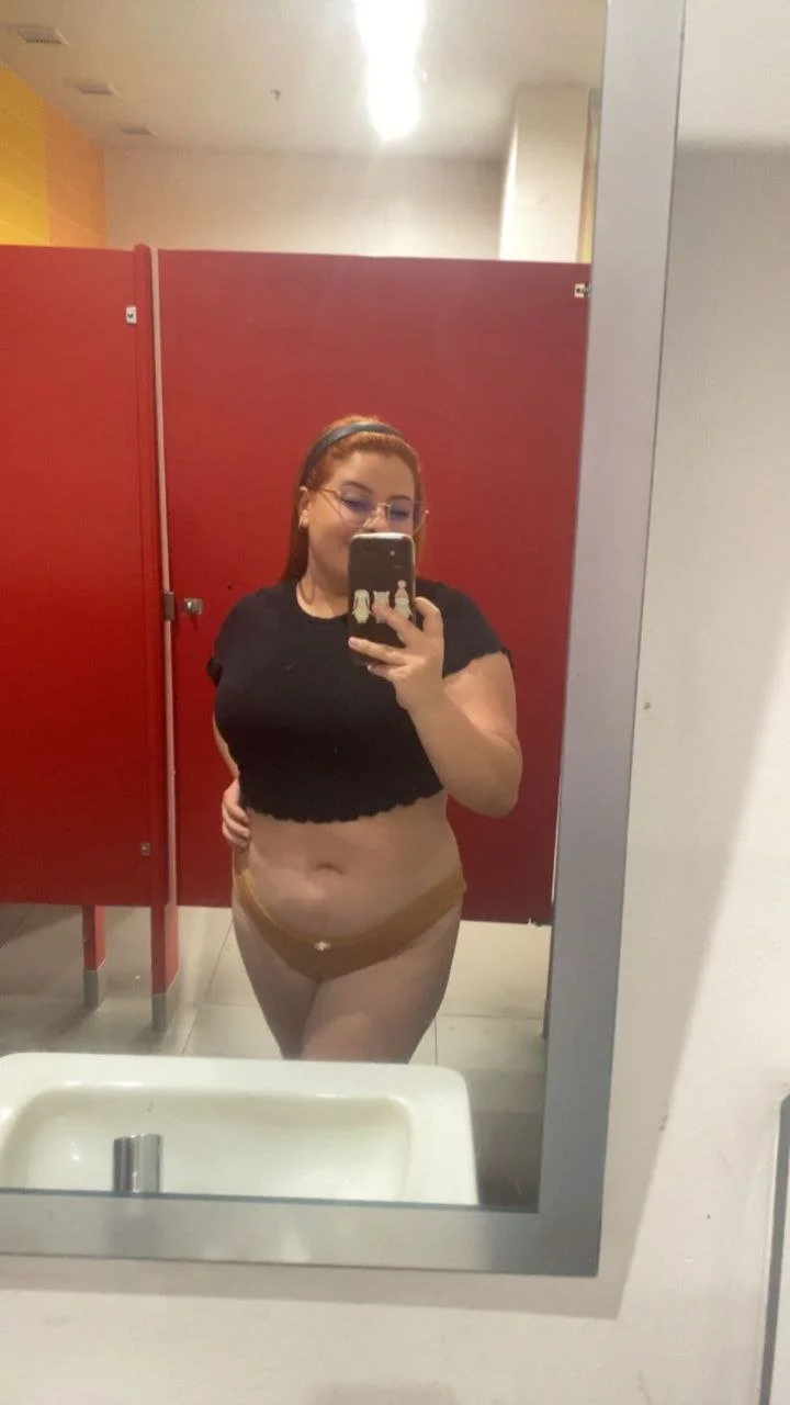 Karen selfie nude image 9