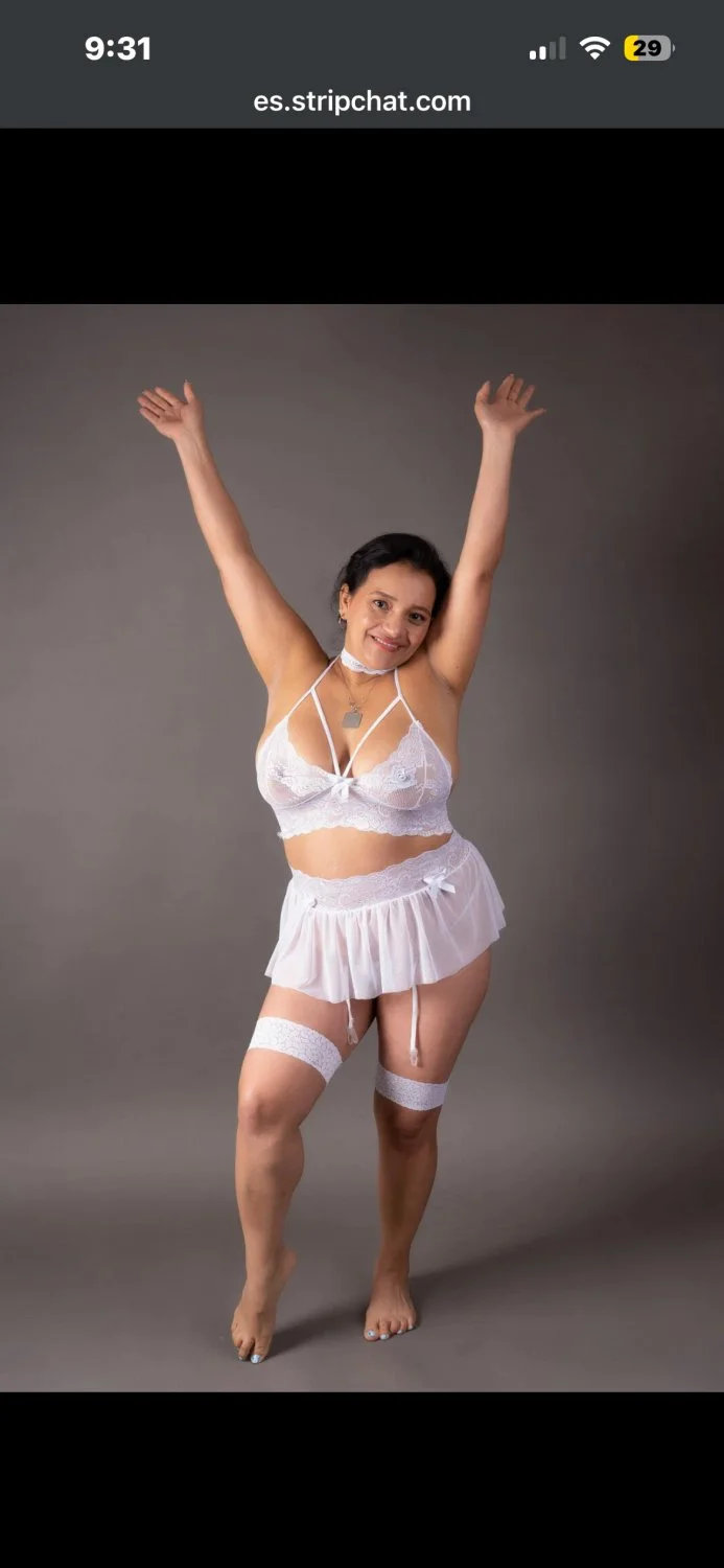 Milf Colombia image 24