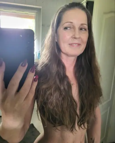 German slut mom from kik cover image