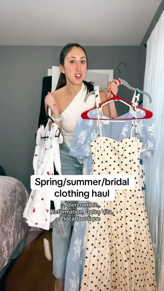 Noelle Cheney (noellelovessloths) Hot Dumb TikTok Teacher main image