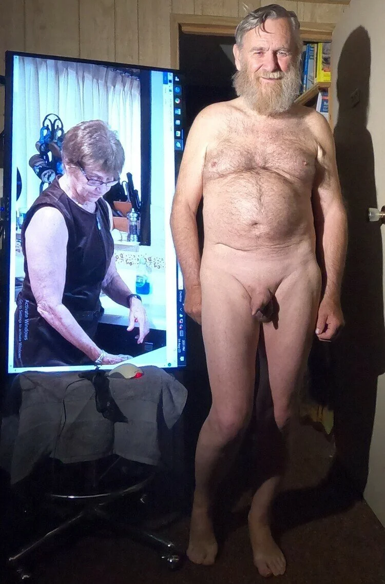 MARRIED COUPLE, CHRIS AND DANIELLE. THEY WILL CUM TO ANY PARTY. THEY WILL SUCK ,FUCK AND SWALLOW, image 3
