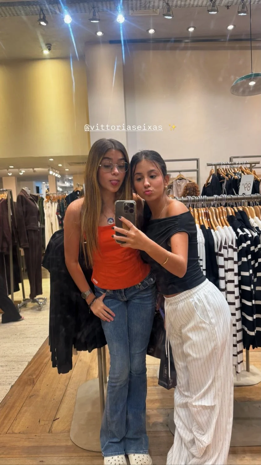 Lindonas...novinhas fofas , muito lindas , tao gostosas !!! main image