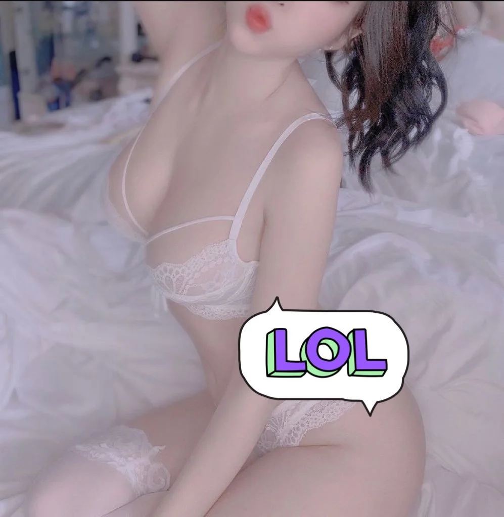 Asian Vietnamese Model Duyenn H image 38