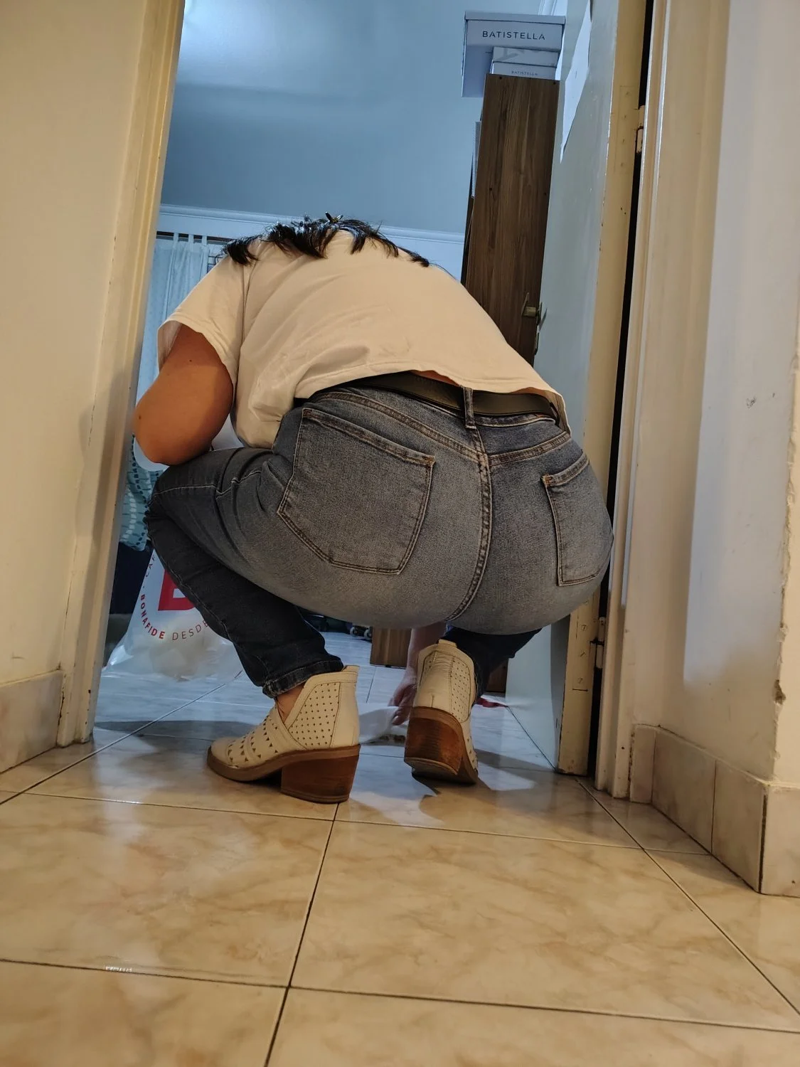 El culo de mi mujer. Le darías pija?? image 41