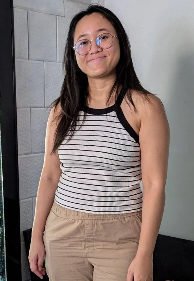 Thick Sexy Asian Wife Widya image 3