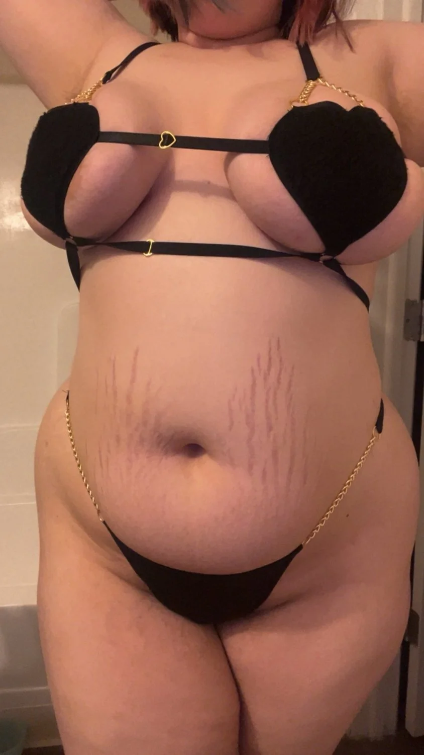 Thick Pawg MILF Peach Booty image 18