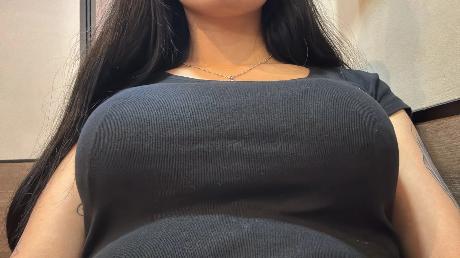 Hermosa con novio cholo image 10