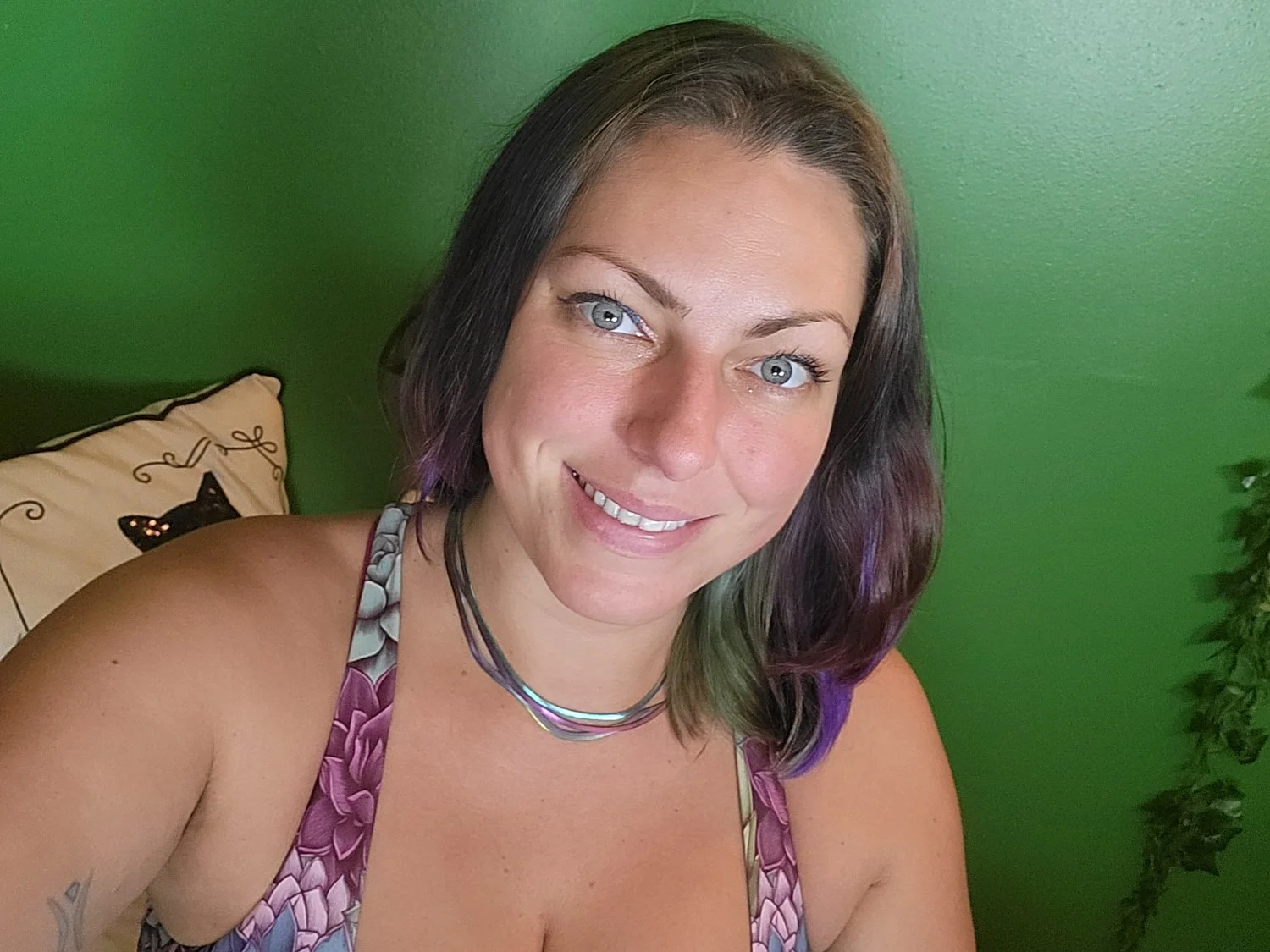 6'3 Tall Thick Gorgeous Amazon Milf.. <> Fetish Model.. main image