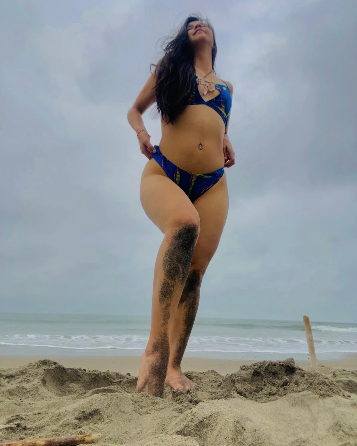 Actriz de facebook caderona y piernona, deliciosa image 8