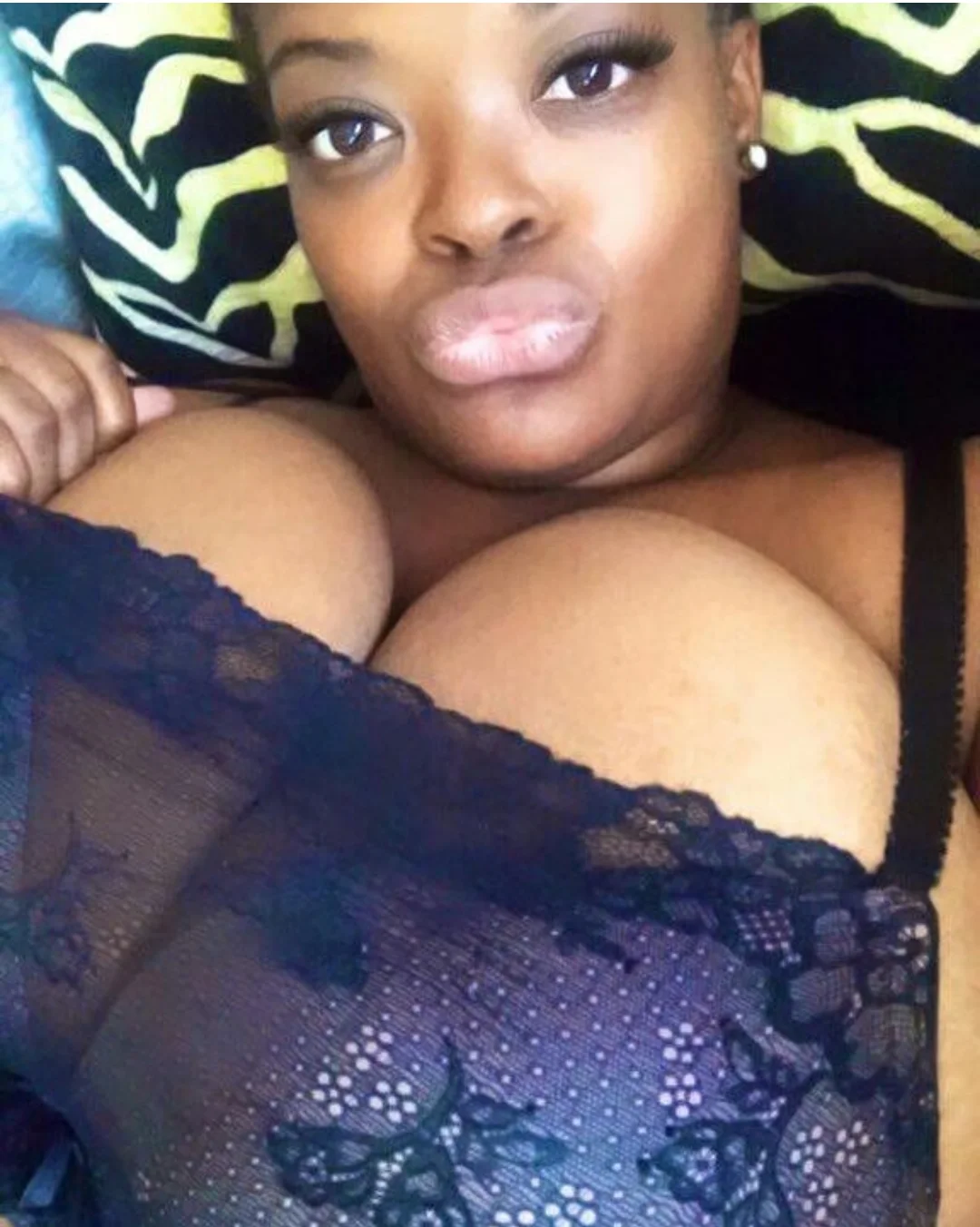 Theequeencoco image 3