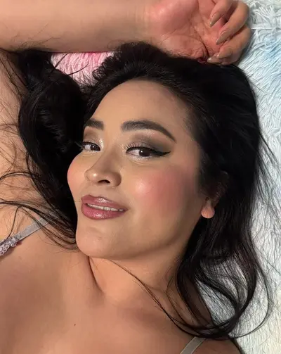 🇲🇽 Curvilínea 🇲🇽 Morena de grandes Tetas 😋 y Culo 🤤 grande. cover image