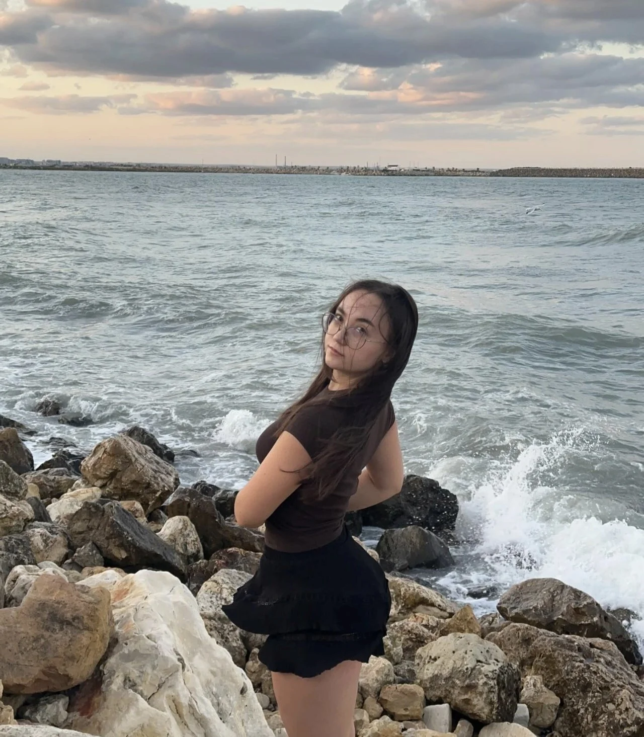 Thick Romanian snowbunny Giuli image 5