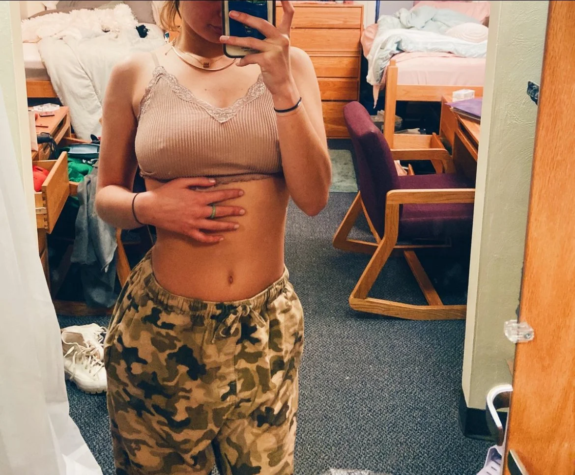 Sexy Curvy Big Tit University of Pitt girl image 4