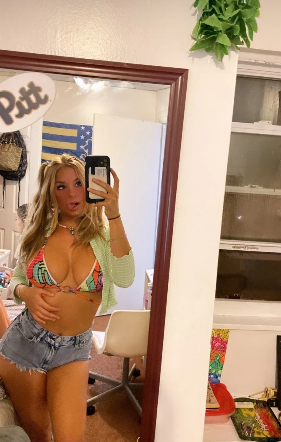 Sexy Curvy Big Tit University of Pitt girl image 7