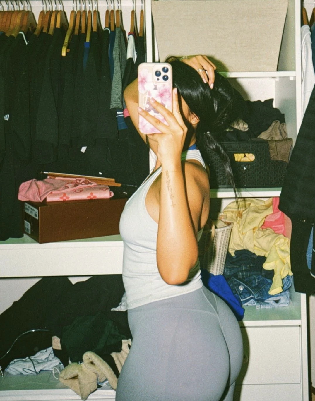 Thick poly teen (Sub) image 3