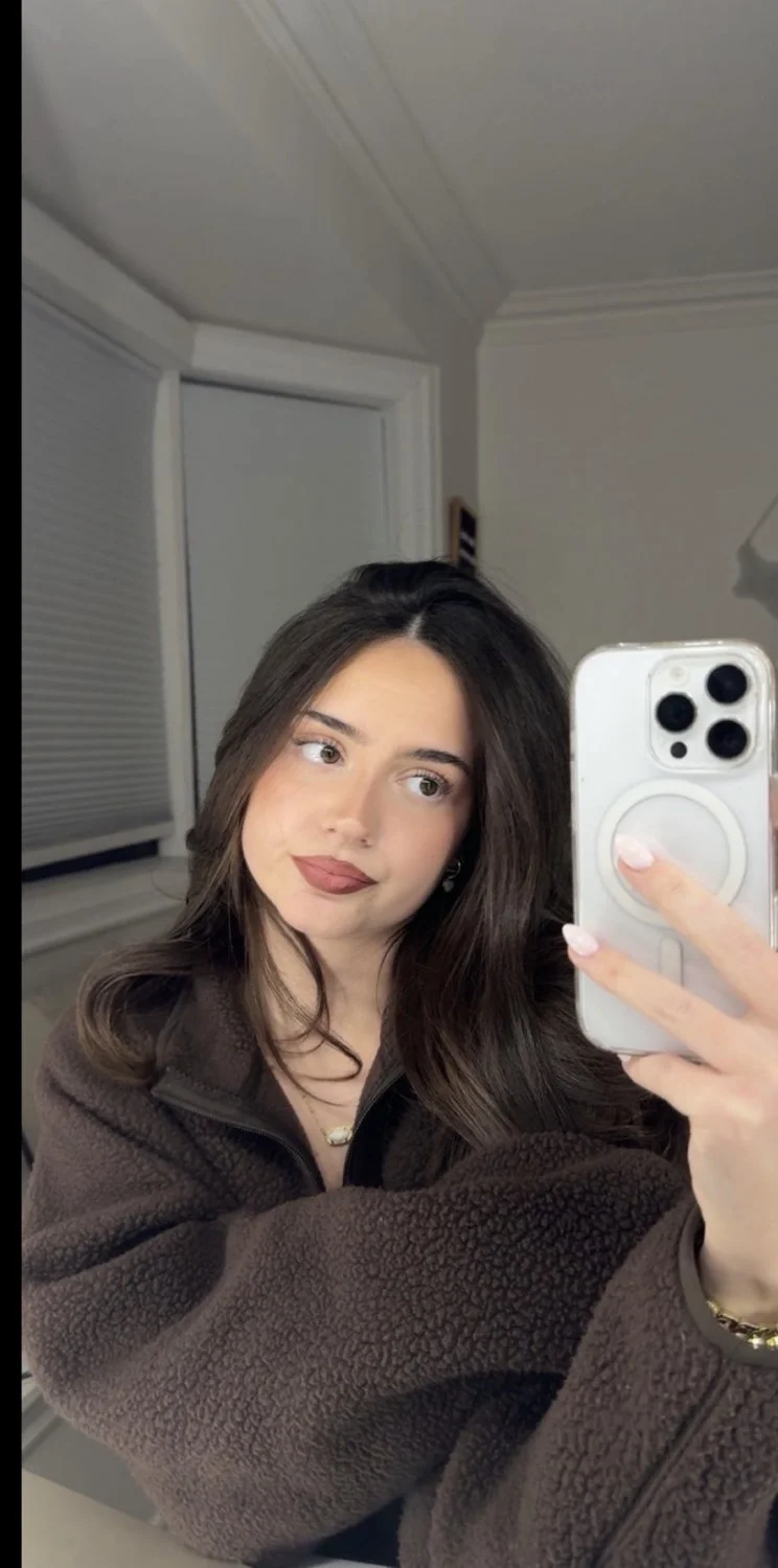 White irl Finleigh image 3