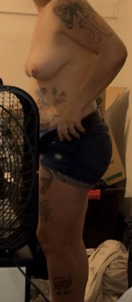 Kim 31 yo... NYC slut image 11