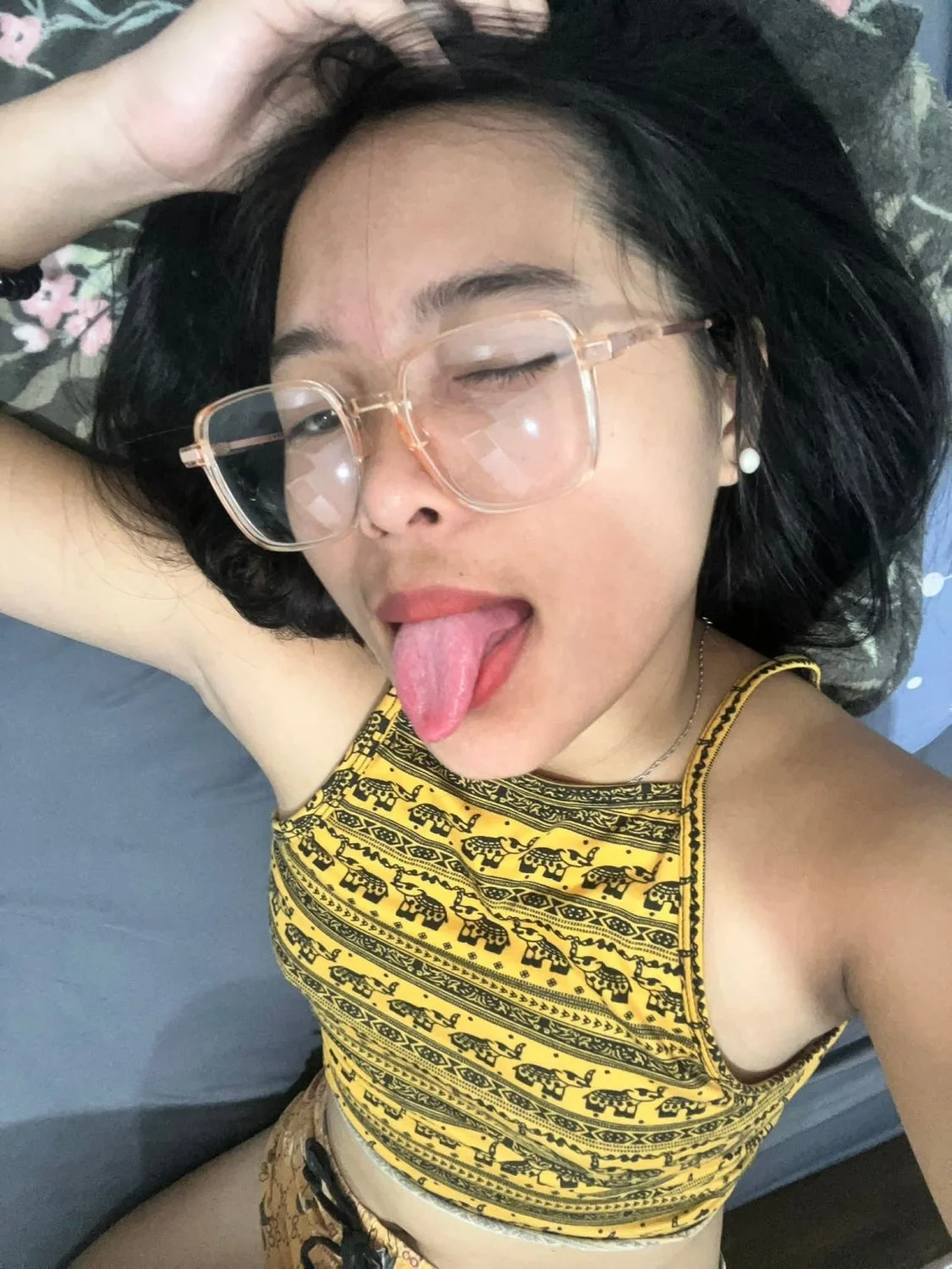 Joined my bestfriend and her husband's little game 👄💦❤️💋 image 4