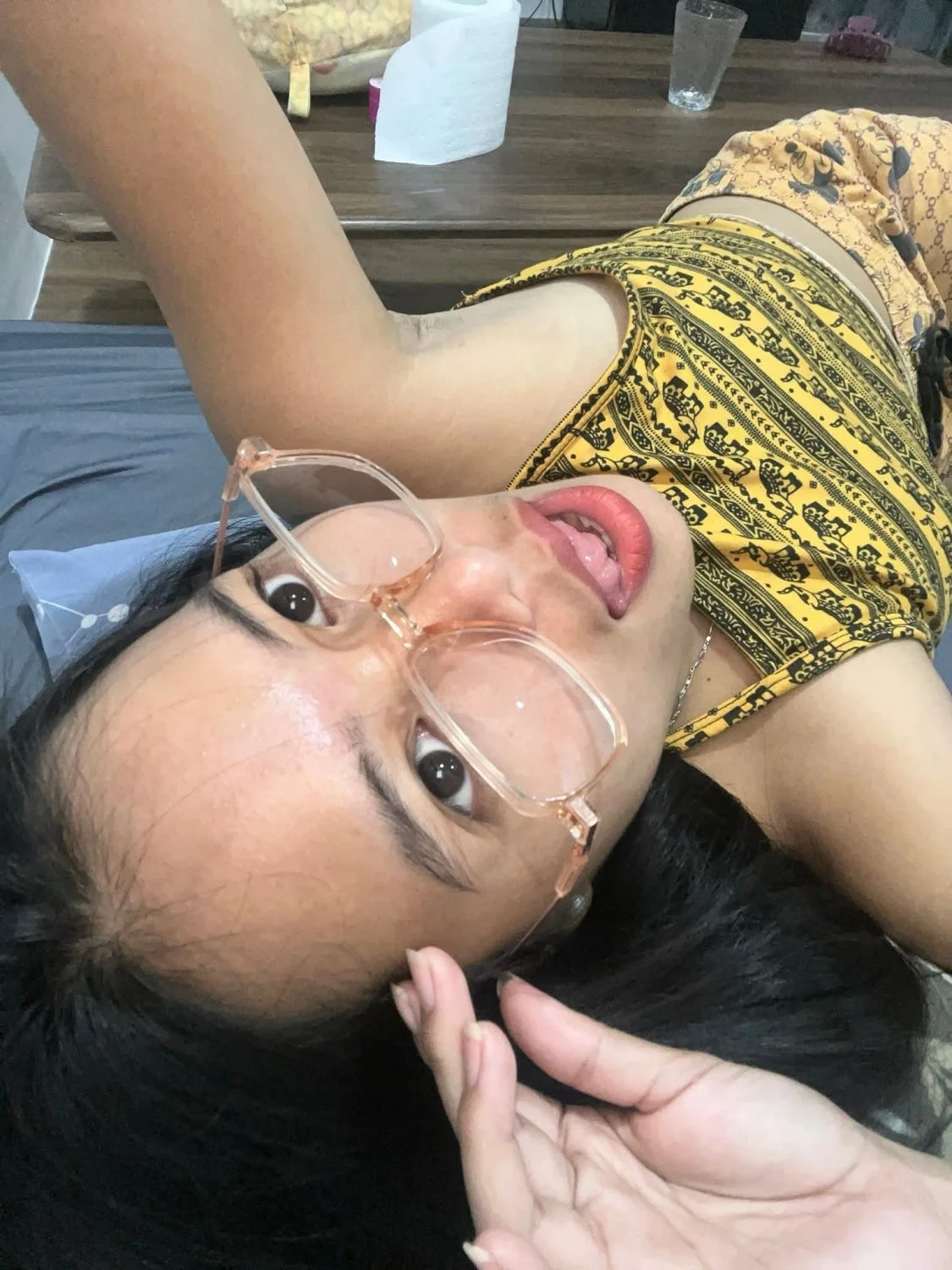 Joined my bestfriend and her husband's little game 👄💦❤️💋 image 5
