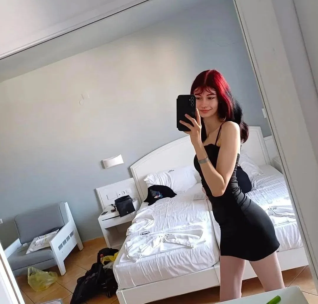 Katie, 21, Alt whore gets naked for you image 7