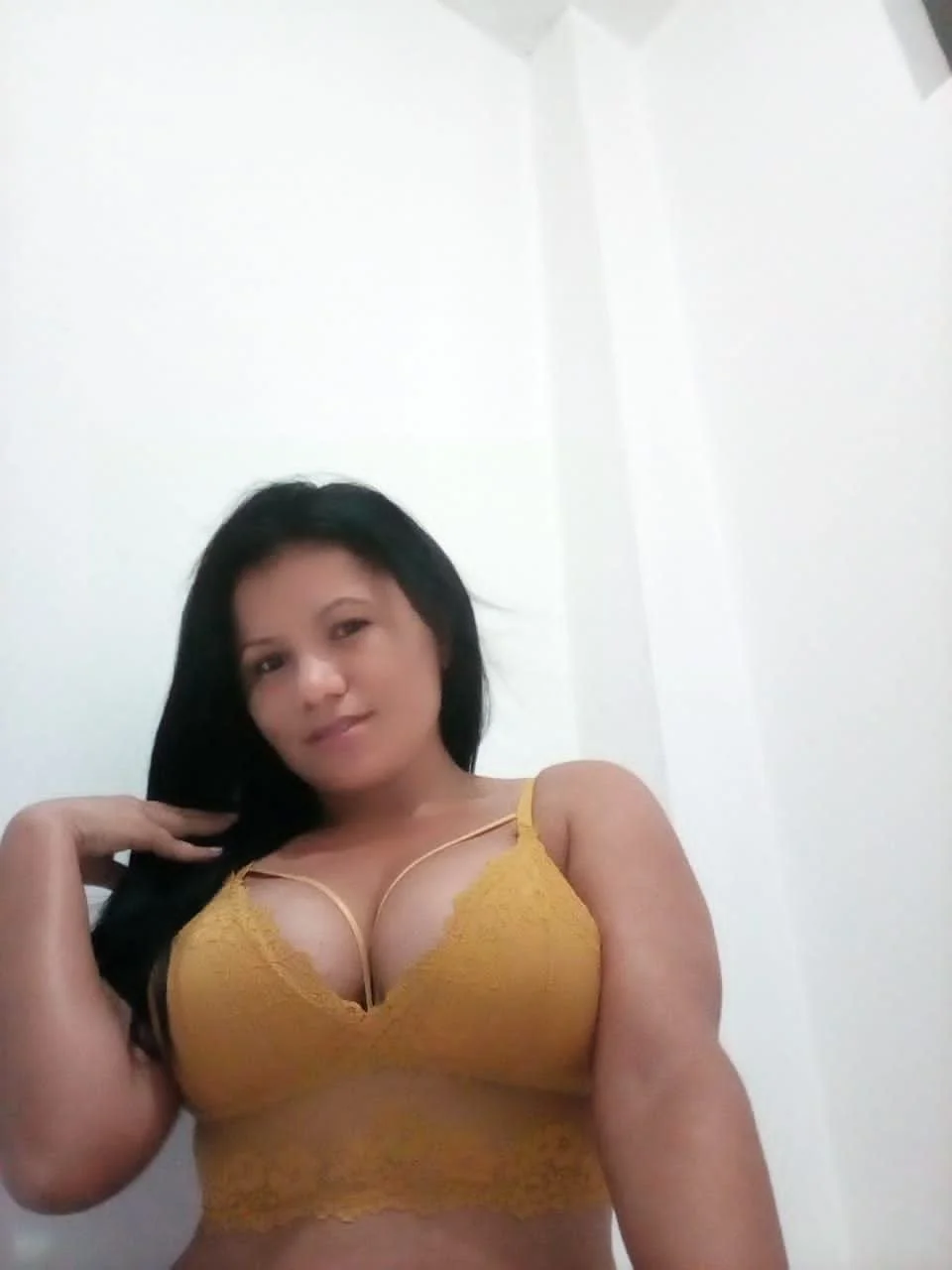 Aporte de seguidor🔥. Nos muestra a su hermosa mujer image 19