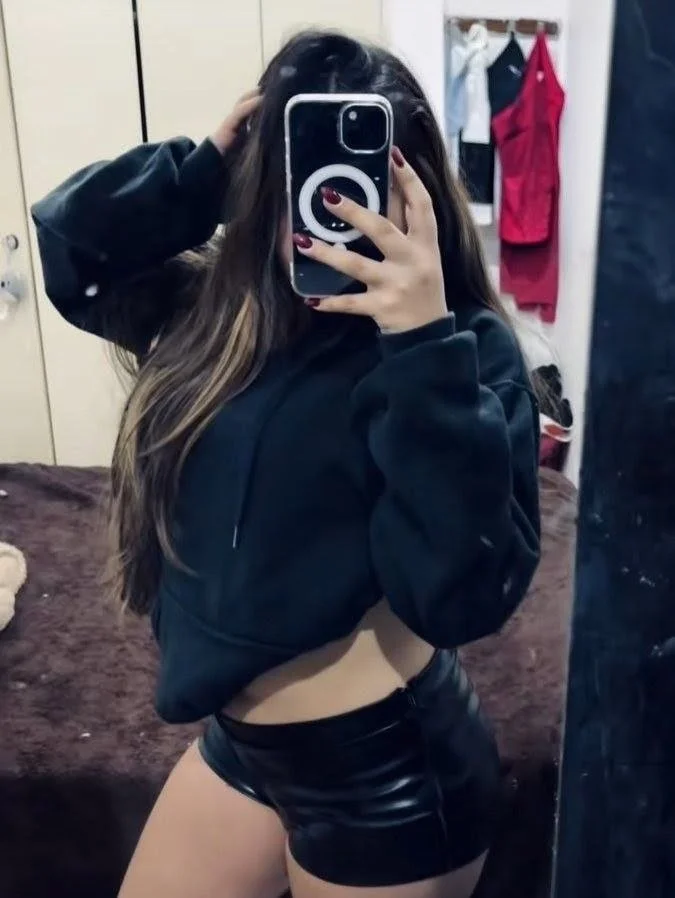 Micol pende gordibuena bien buenota y tetona image 12