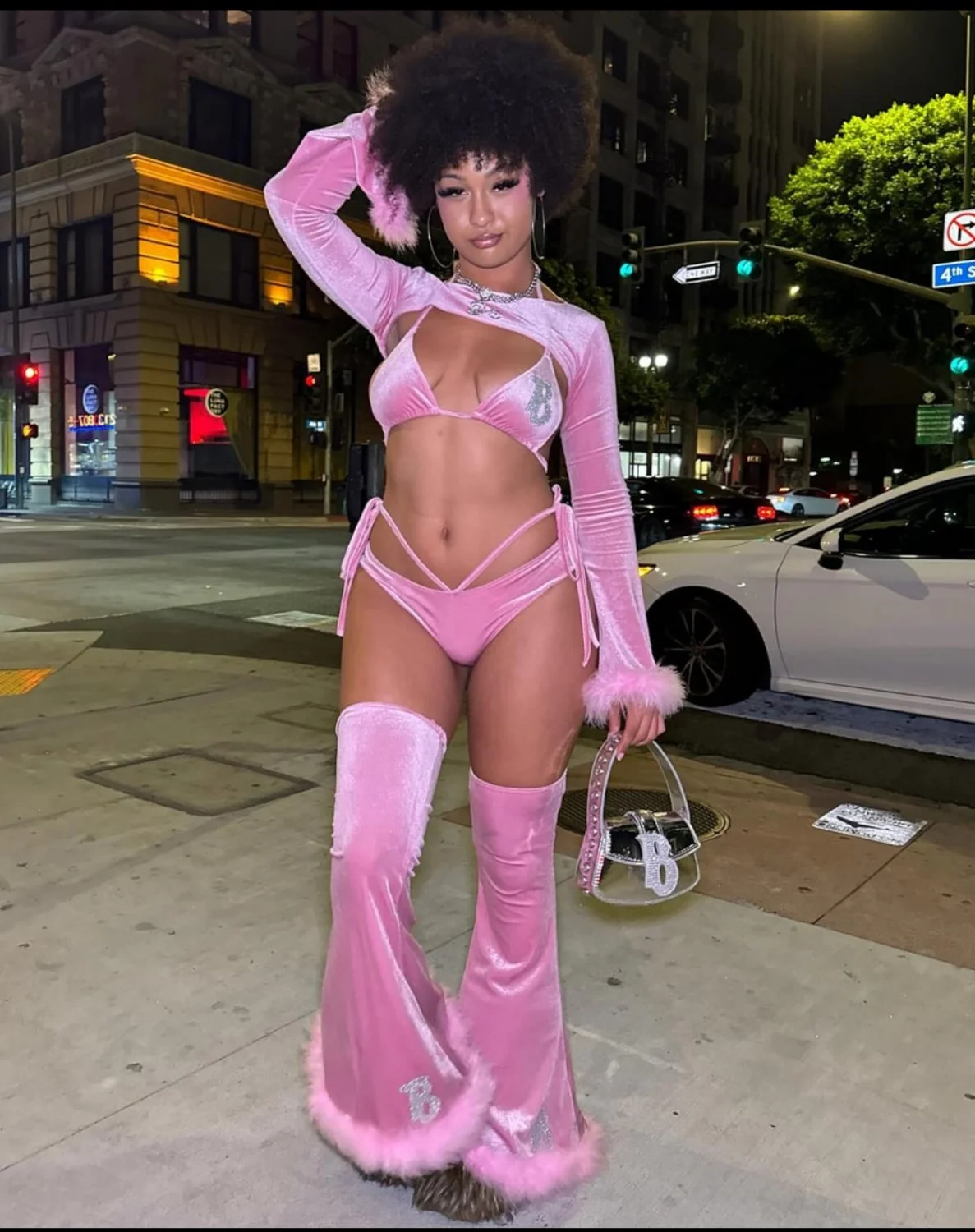 Sexy redbone tranny Veondre Mitchell image 4