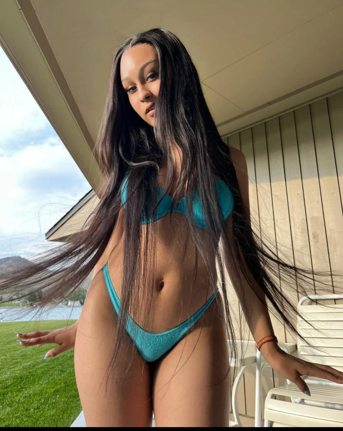 Sexy redbone tranny Veondre Mitchell image 8