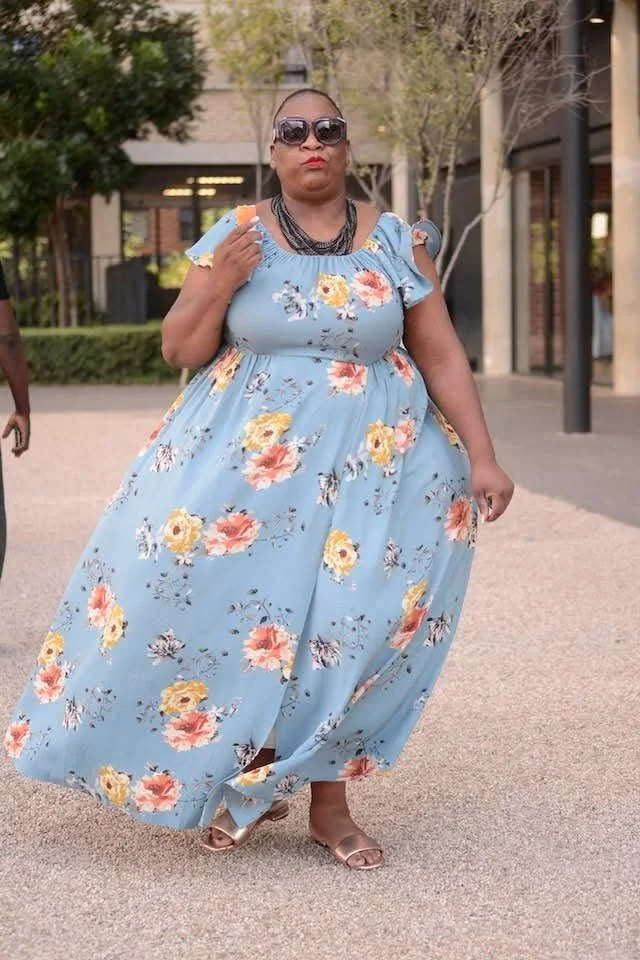 Damn this granny sexy as fuck 🤤🍑🍆💦 image 2