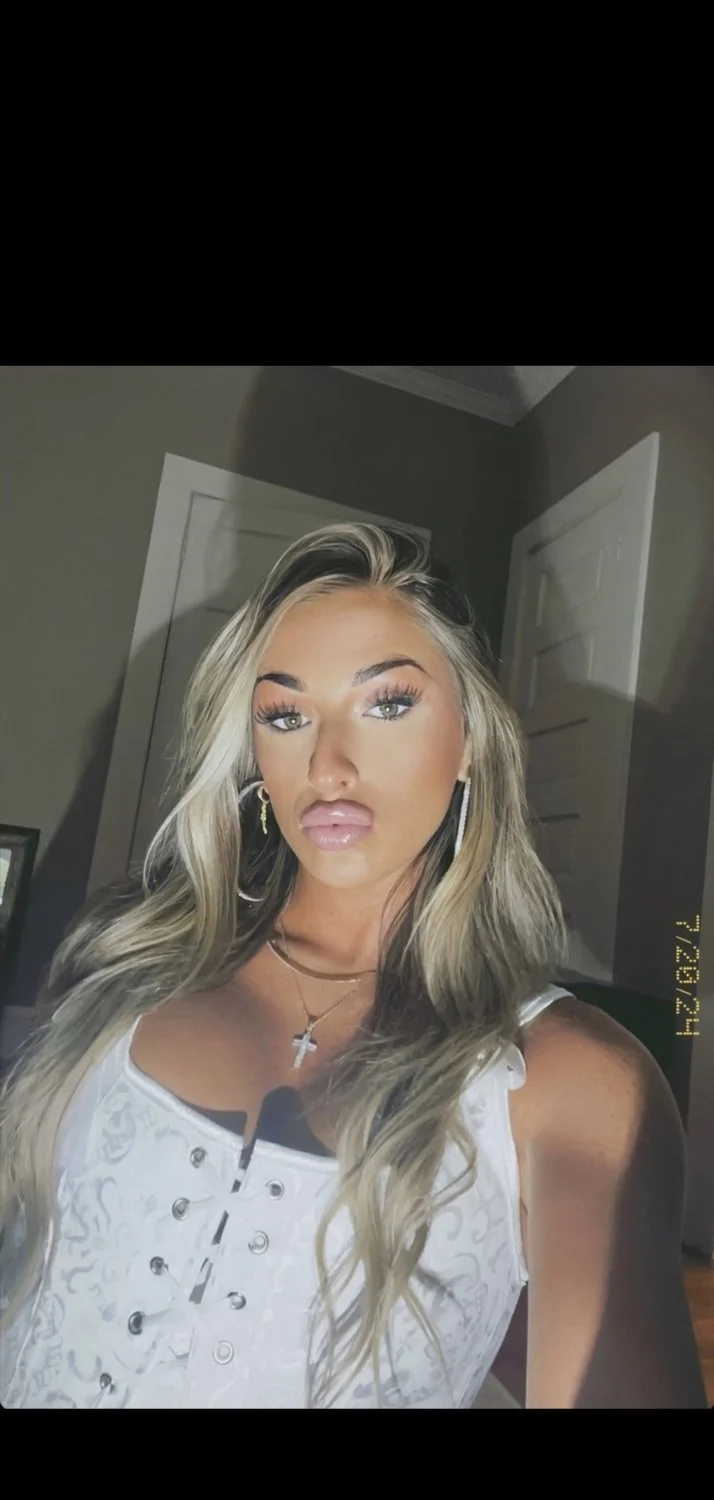 Long nose fat lip Savanna sniffs and kisses nigger ass image 3