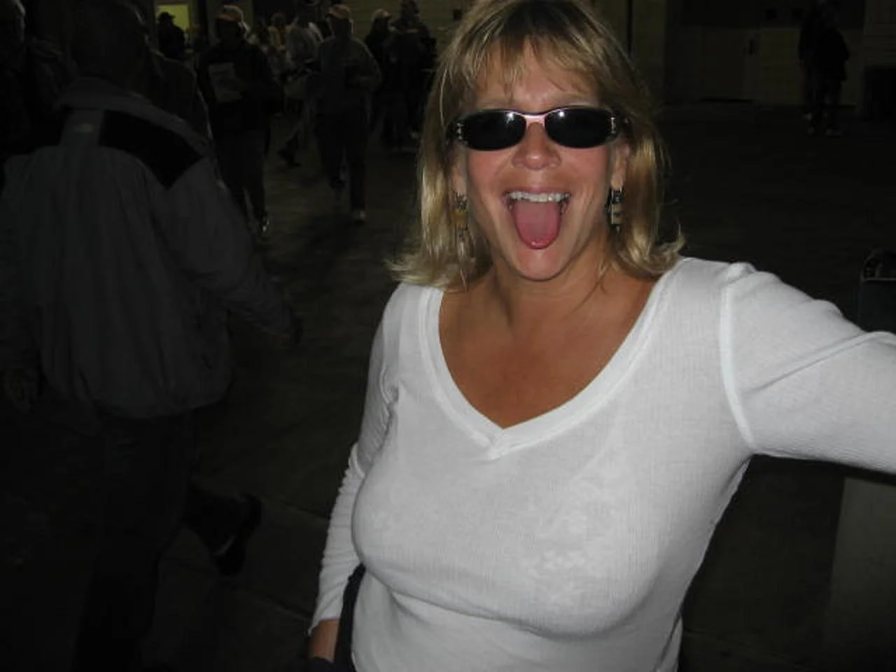 MeWe Wife Betty T image 14