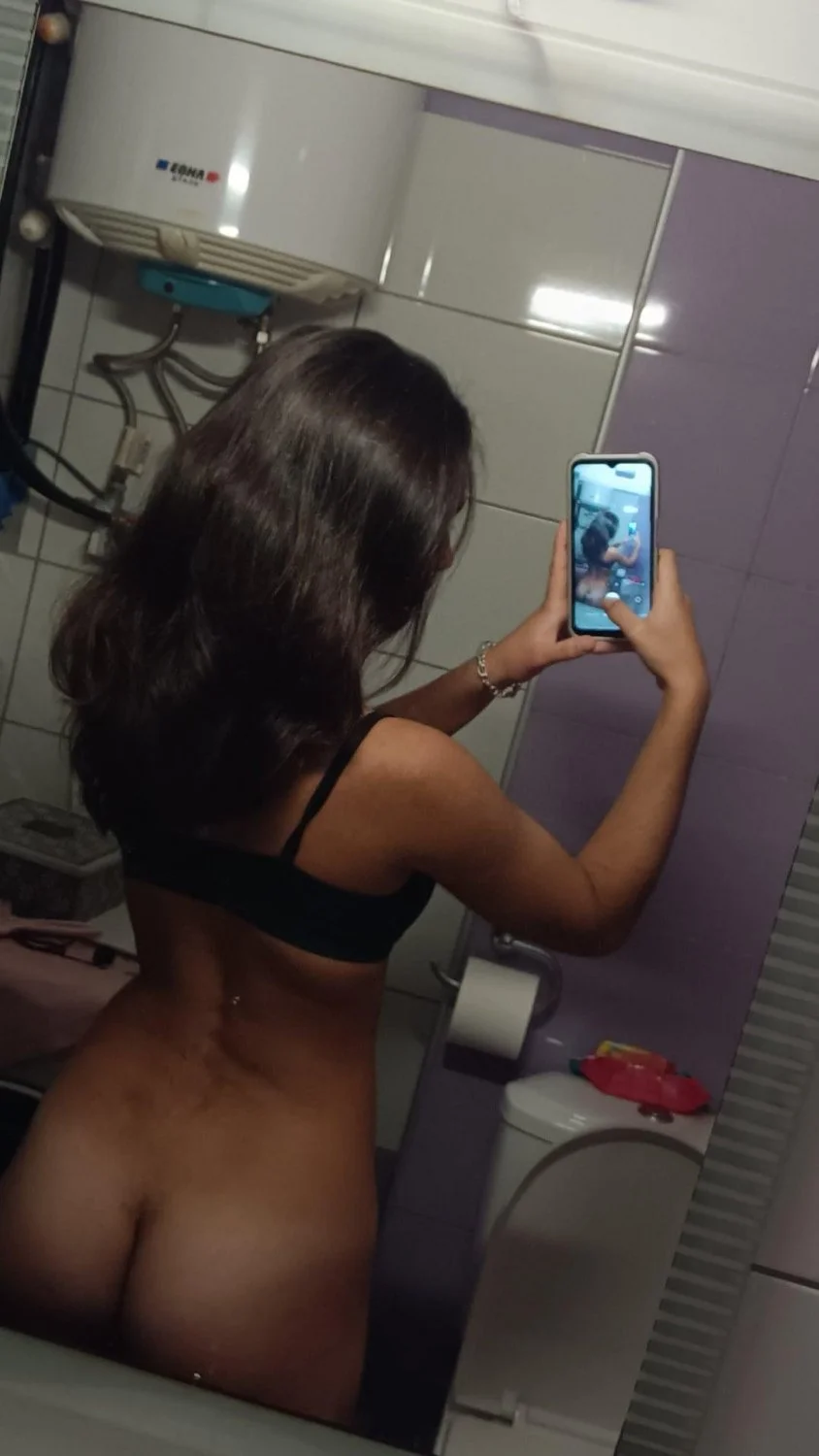 Branquinha safada mostrou os peito gostoso e putão vazou os nudes pra gente! amador, vazou, vazados image 4