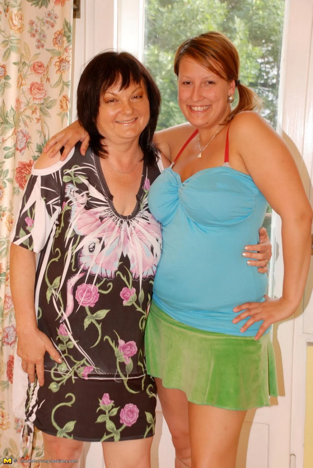 Alyssa 22 And Delora 51 (1/2) image 3