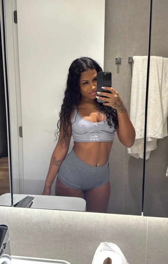 Pretinha rara gostosa 😍🤤 image 21
