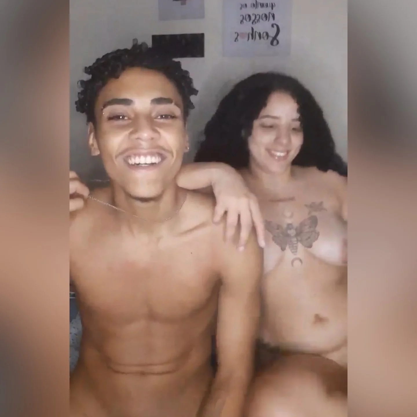 Novinha baixa renda vazou em live brincando de raspadinha e fudendo image 1