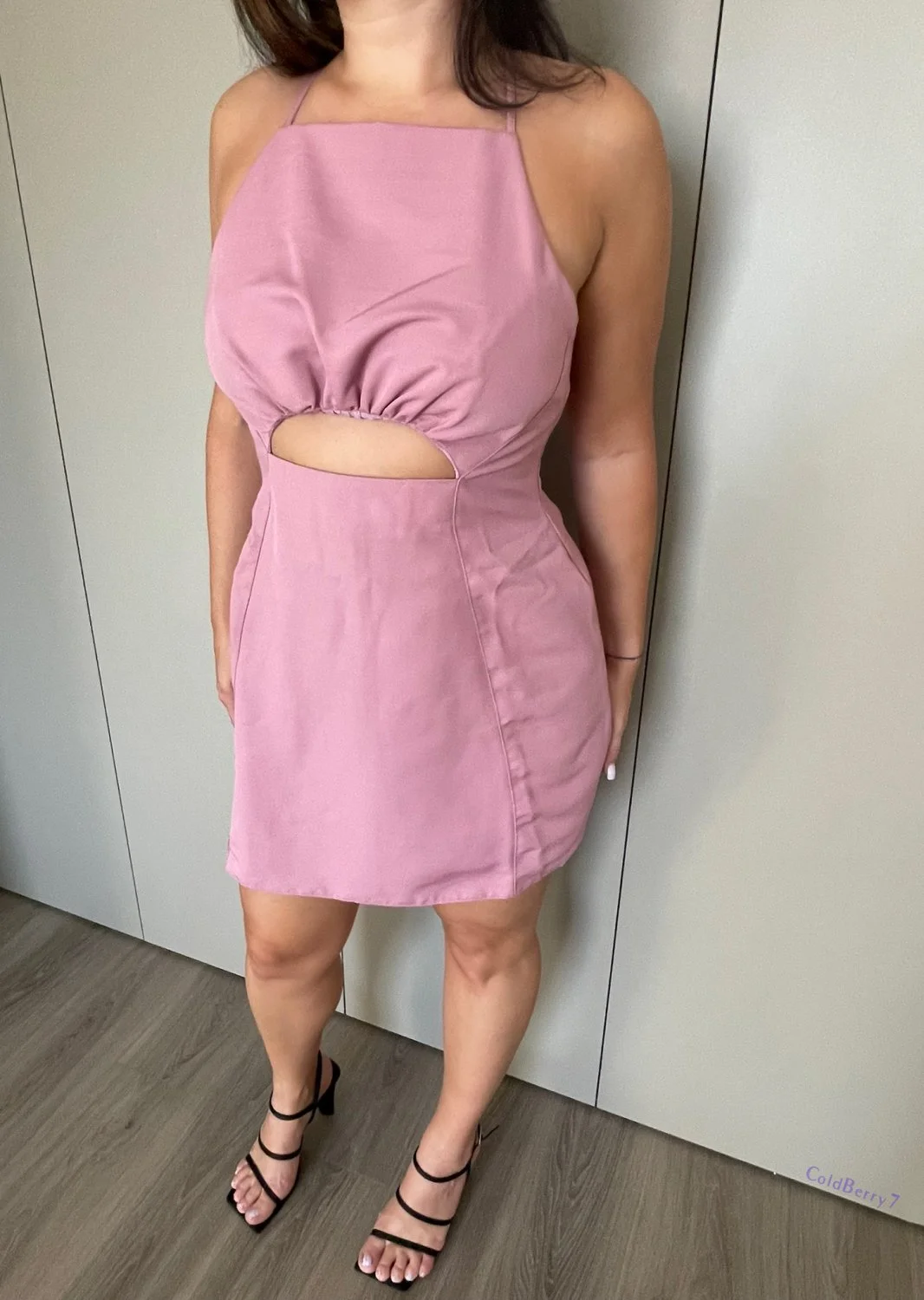 Cold Berry leaked wife image 43