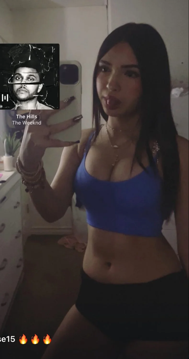 sexy camel toe slut main image
