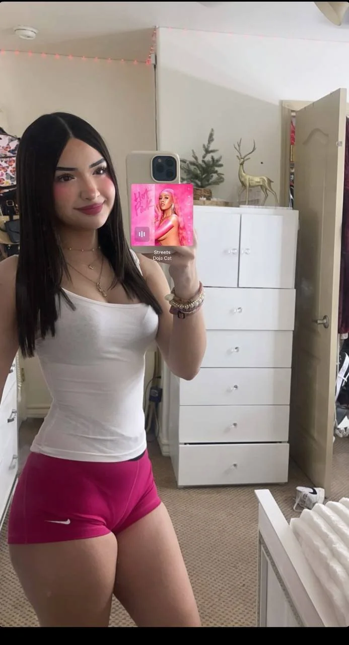 sexy camel toe slut image 3