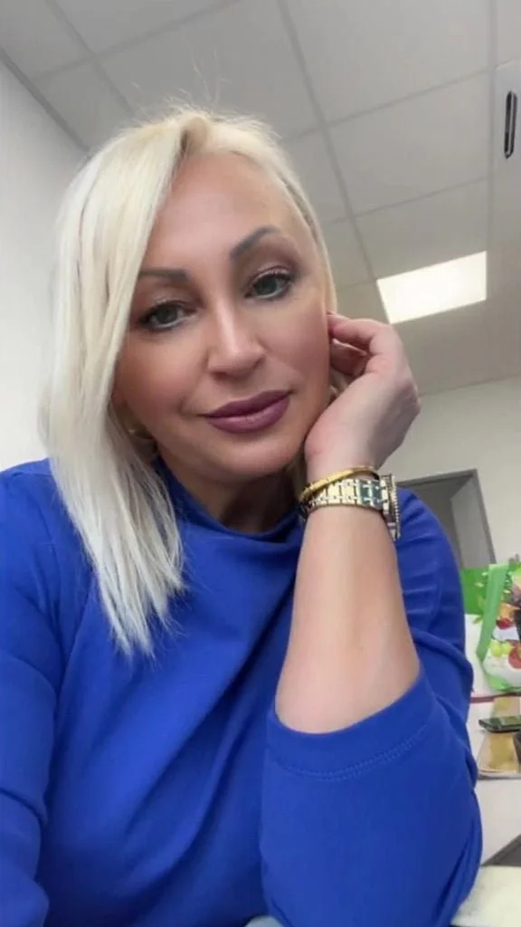 SEXY MILF image 2