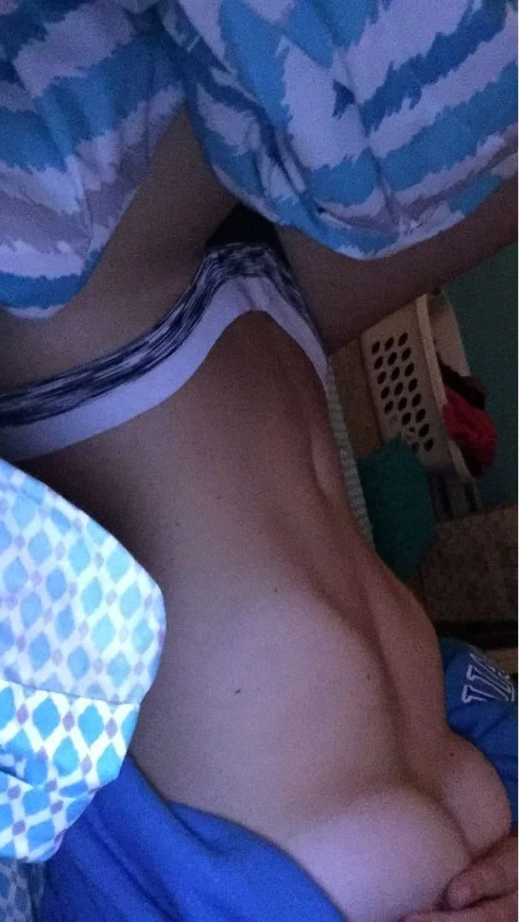 Fit blonde Webslut Macie image 3