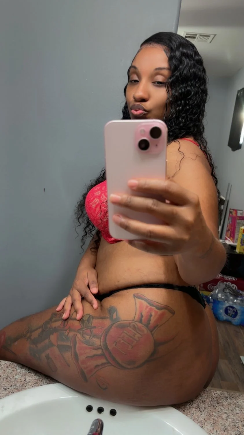 Sexy Ebony in Vegas image 1