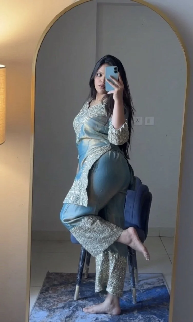 Hot indian insta infleuncer viral pics showing with her face image 33