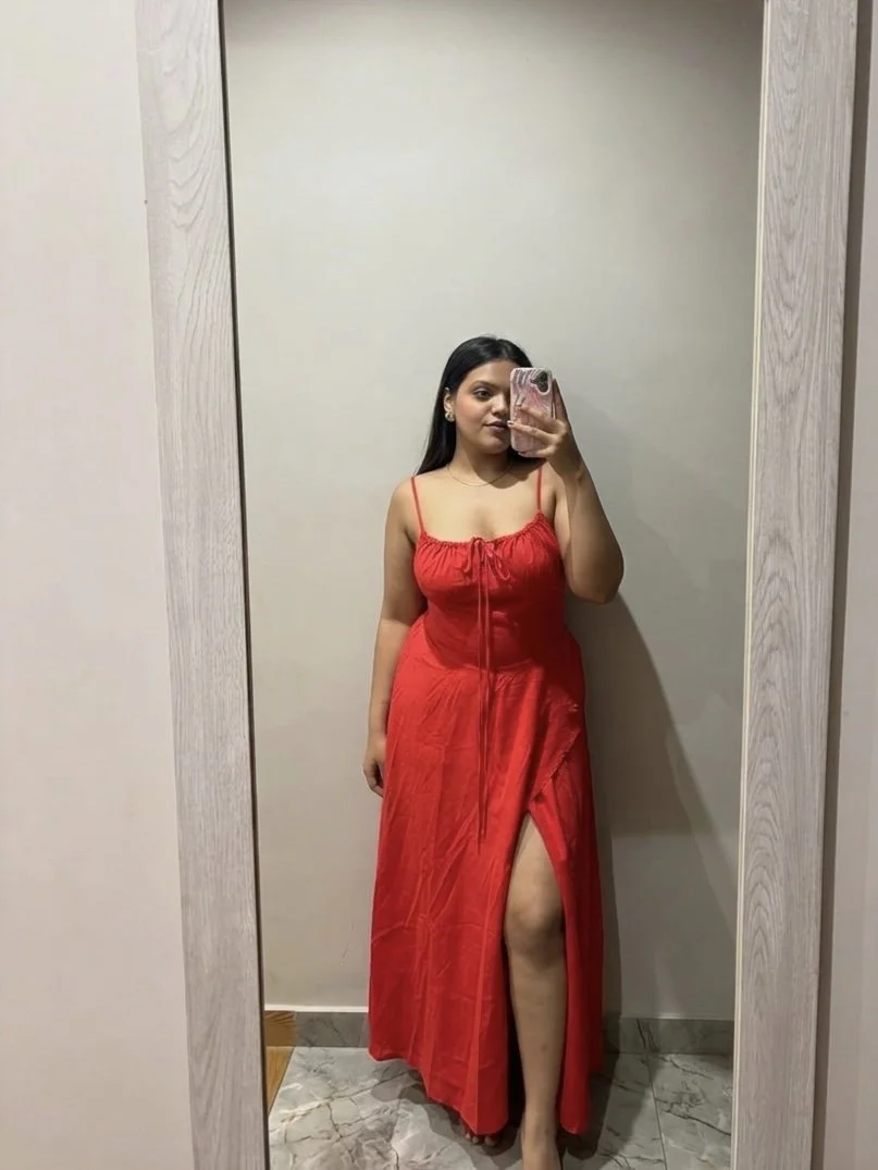 Hot indian insta infleuncer viral pics showing with her face image 38
