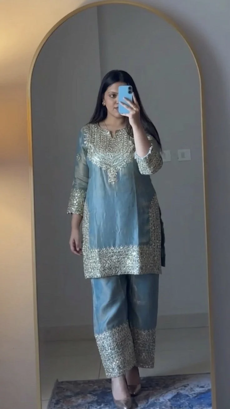 Hot indian insta infleuncer viral pics showing with her face image 4