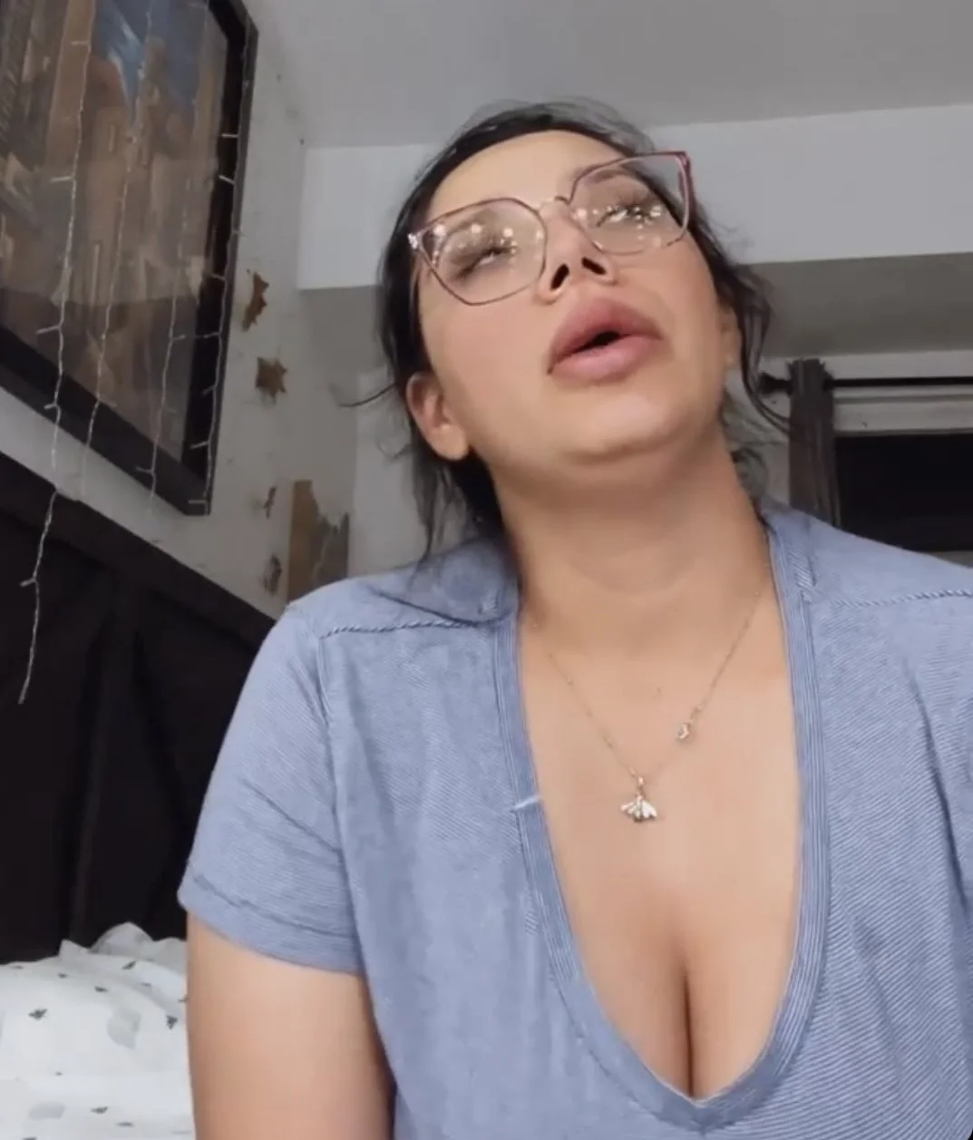 Latina milf dsl lips I would bust all over her beautiful slutty face image 9