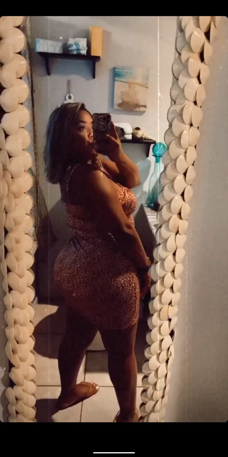 Part 1 Sexy thick mexican bbw milf (yall want more of her?) main image